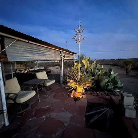 Hole In The Wall Getaway - Usa Mexico Border Bed And Breakfast コロンバス  エクステリア 写真