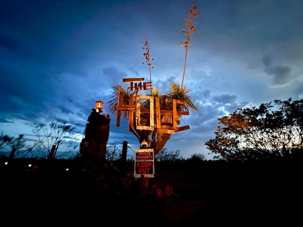 Hole In The Wall Getaway - Usa Mexico Border Bed And Breakfast コロンバス  エクステリア 写真