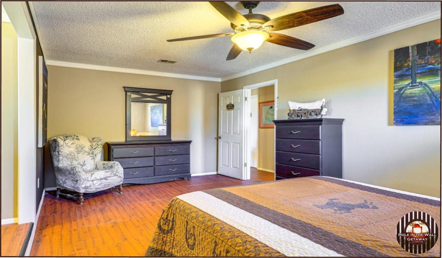 Hole In The Wall Getaway - Usa Mexico Border Bed And Breakfast コロンバス  エクステリア 写真