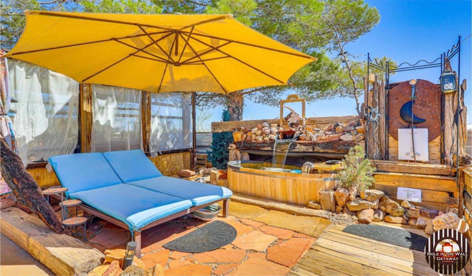 Hole In The Wall Getaway - Usa Mexico Border Bed And Breakfast コロンバス  エクステリア 写真